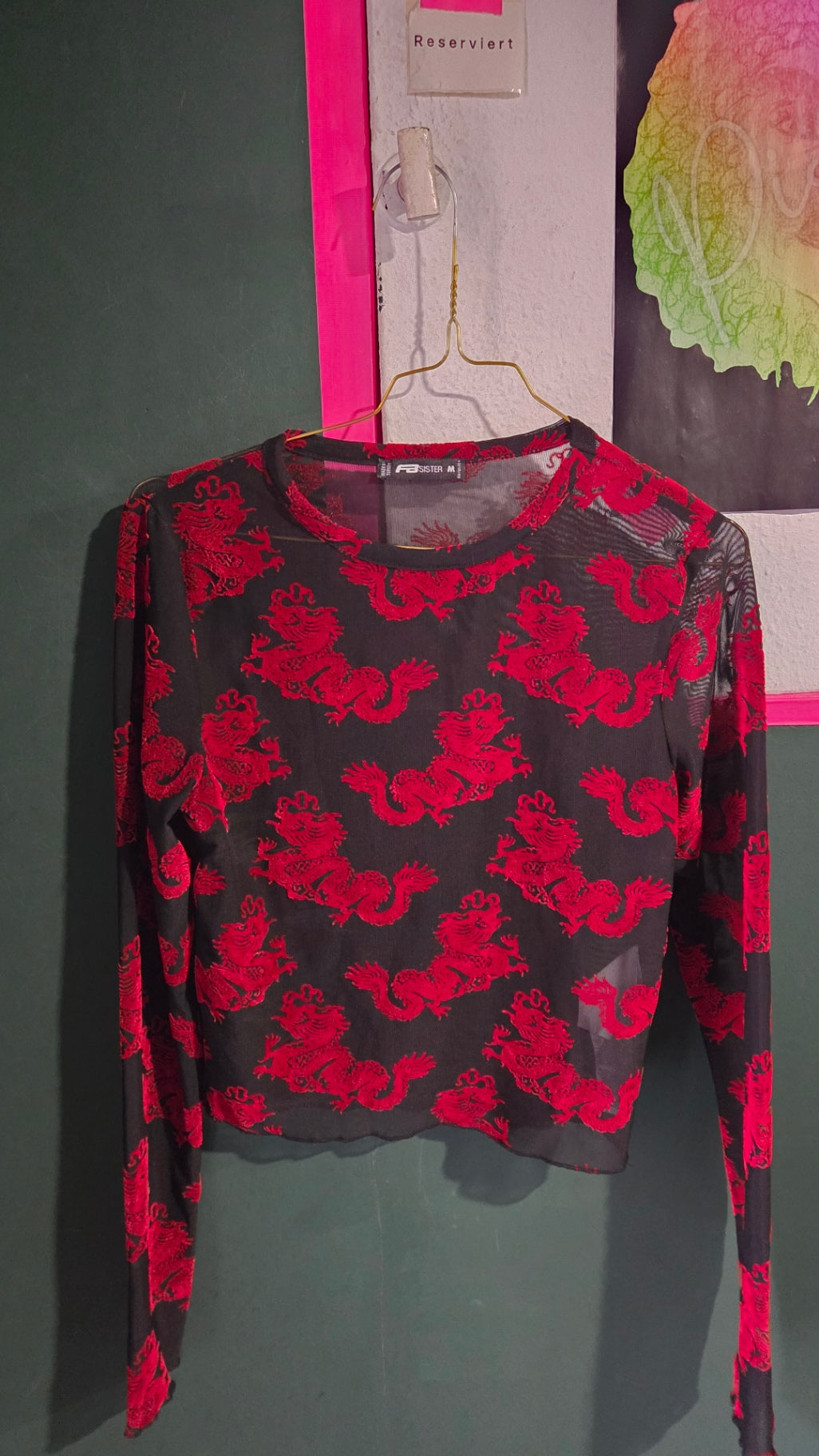 Y2K FB Sister Bluse M Schwarz und Rot mit Drachen Muster