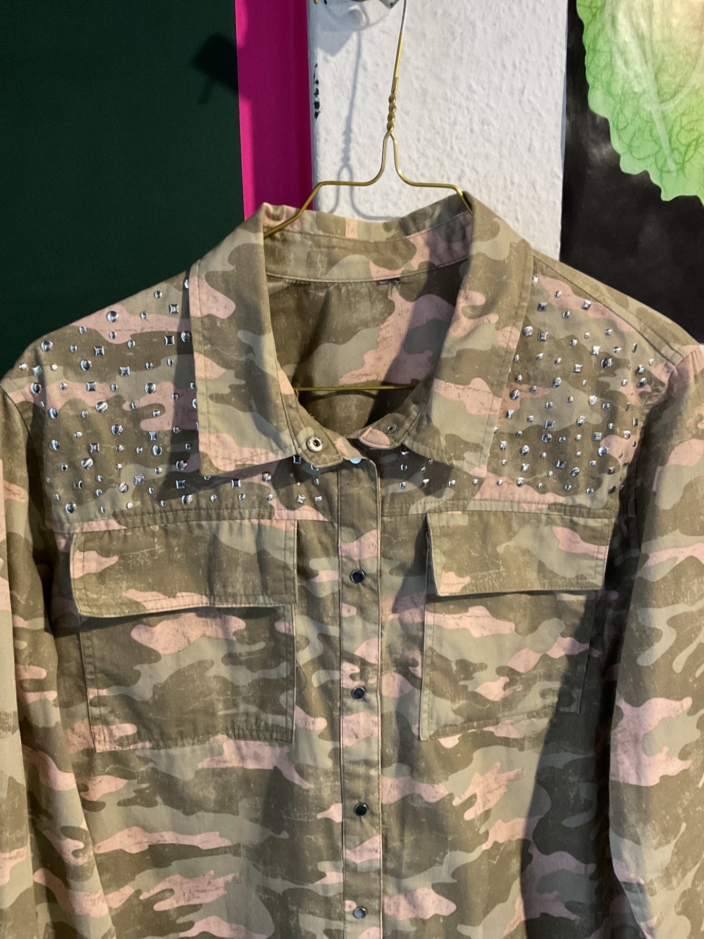 Y2K Camouflage Hemdbluse mit Nieten 