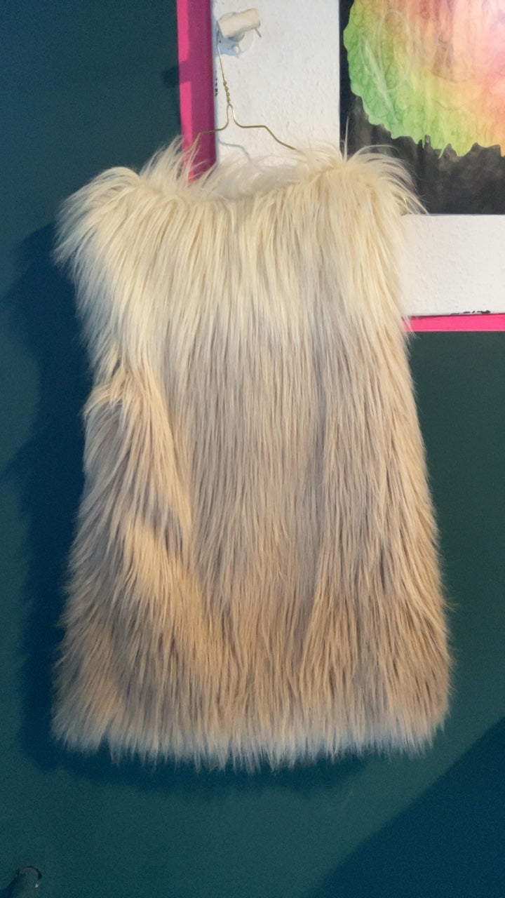 Creamy Fake Fur Weste, Y2K, Snow Glam, Aprés Ski