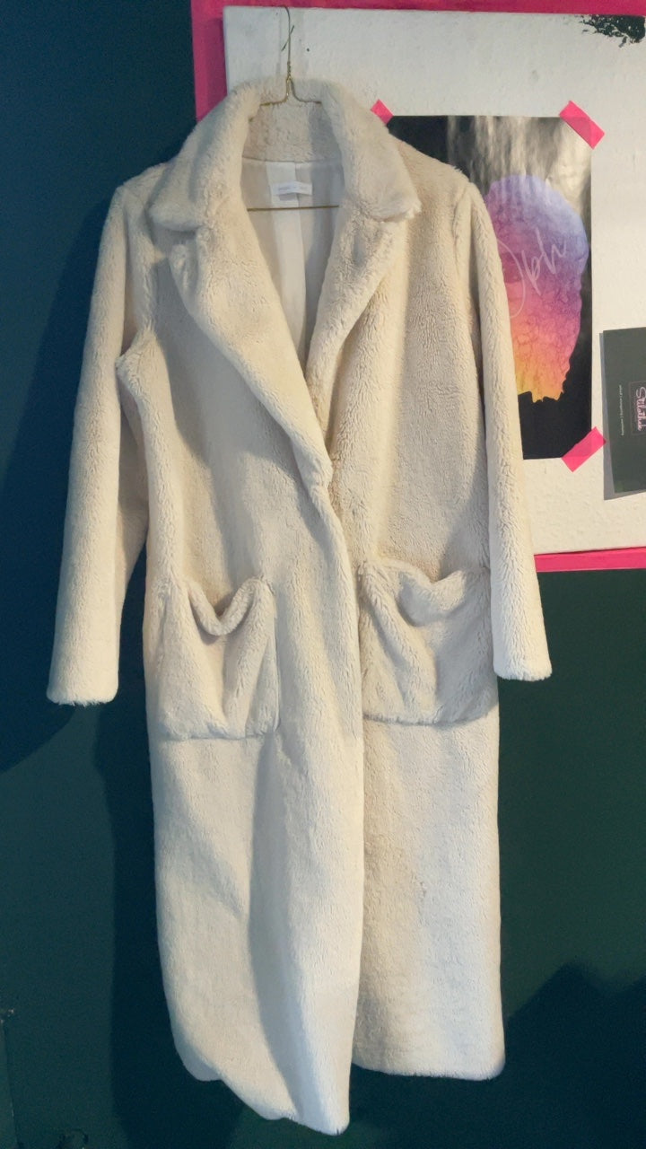 Teddymantel, Snow Y2K, Alpine Glam, Cozy Rich Girl 