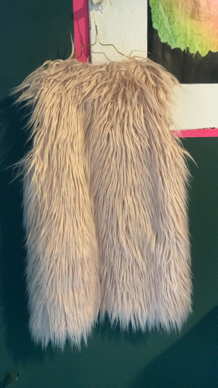 Rosa Y2K Faux-Fur Weste, Y2K, Glam & Statement